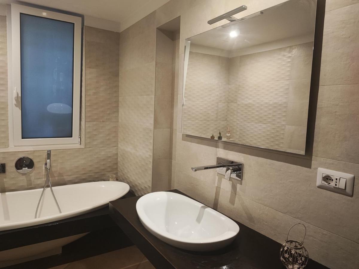Indahouse Apartment Бари Екстериор снимка