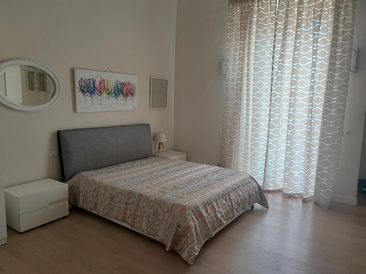 Indahouse Apartment Бари Екстериор снимка