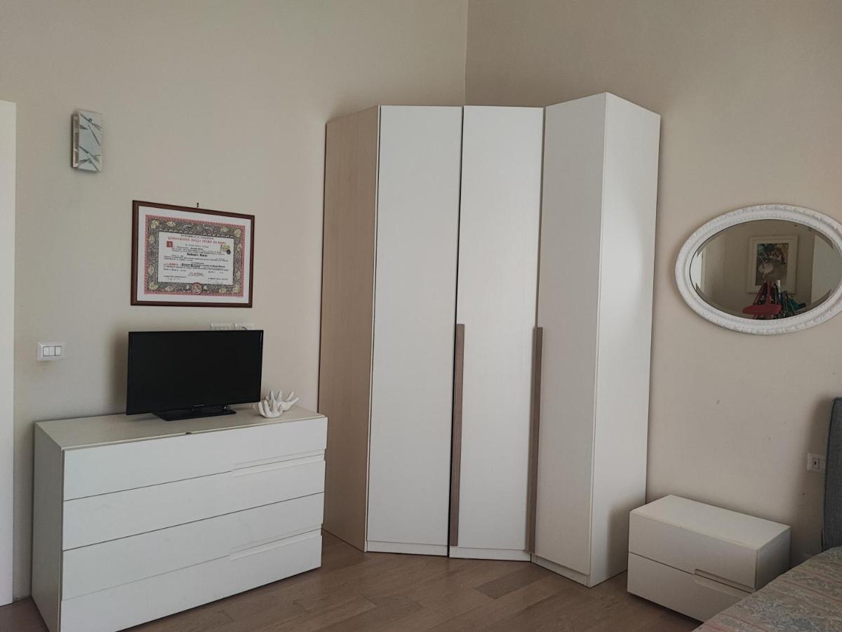 Indahouse Apartment Бари Екстериор снимка