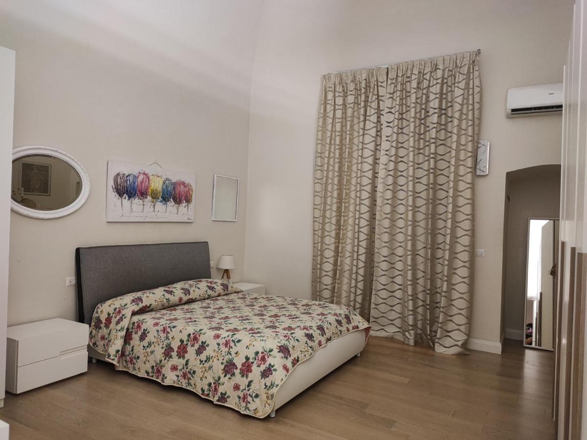 Indahouse Apartment Бари Екстериор снимка